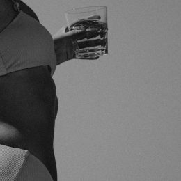 5 Classic Outfits For Women You Need To Wear!